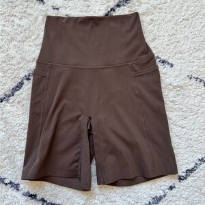 LSKD Elixir Ultra High-Rise 6” Shorts Pockets - Chocolate Martini